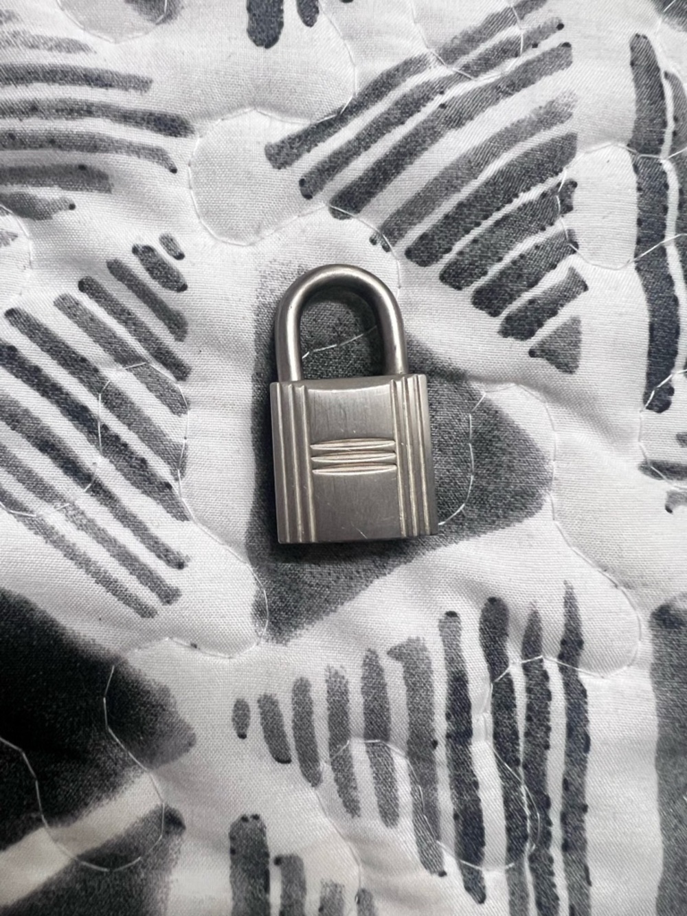 Hermes Padlock Silver Metal Used Padlock missing key